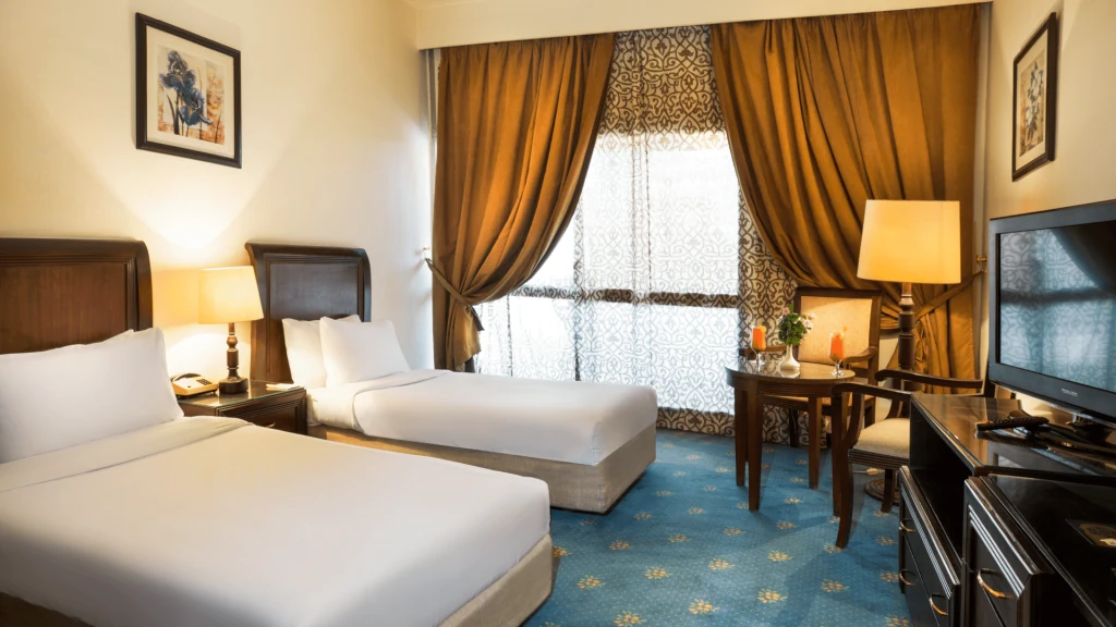 الفندق بيراميزا إيزيس الأقصر - الأقصر